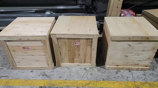 safe wooden frame packaging for cube acrylic light box
