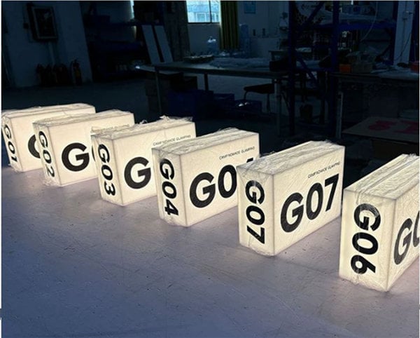 Bulk produed rectangular acrylic lighted box signs with high brightness white light
