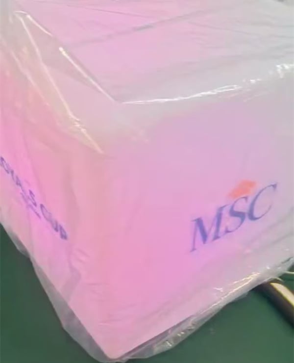light cubes with pink light